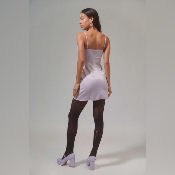Urban Outfitters Mallory Cowl Slip Dress
Lavender
Small
New with tags - Picture 2 of 4